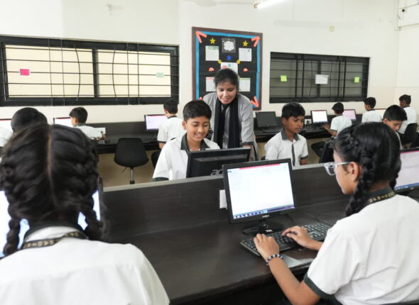 Digital-Learning-in-Modern-Schools-at-DPES-Indore
